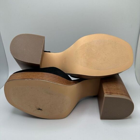 CUSHIONAIRE Women's Leather stack block heel with Memory Foam Padding 8.5 WIDE B - Picture 5 of 7